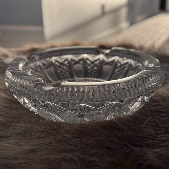 Antique lead crystal ash tray / jewelry dish / catch all - Picture 2 of 3